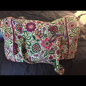 VERA BRADELY DUFFLE